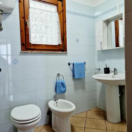 Dimora Rena Dorada - In Pula, Sardinia, Italy Apartament